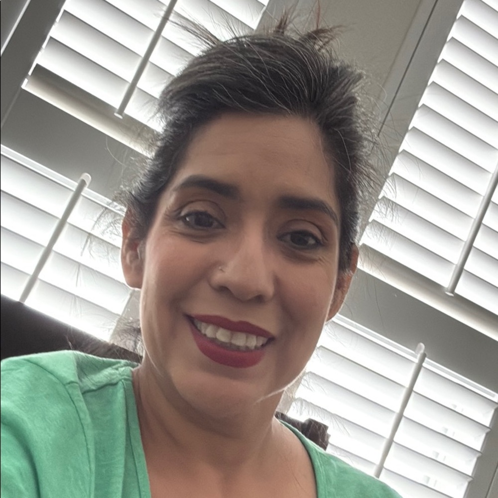 Meet your Posher, Angie
